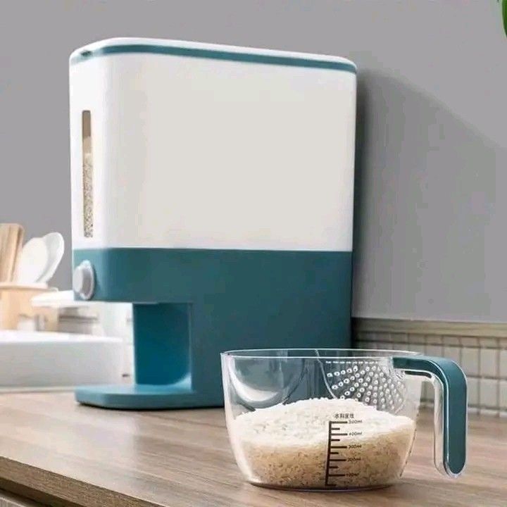 8kg Rice Dispenser and Storage with measuring cup (Category: Other Kitchenware & Tableware) located in Manila. Submitted by micoooy (Listing ID 1327140433, Image 1). Description: .