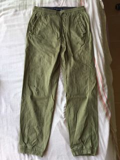 （分類：）位於 。 由 jaydenc.7 提交（商品編號 1327035995，圖片 1）。簡介： 。