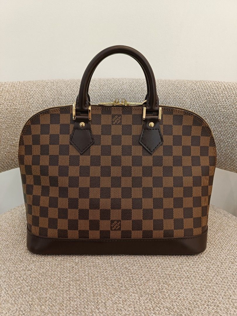 Authentic LOUIS VUITTON Alma Damier (Category: Luxury Bags & Wallets) located in Santa Rosa. Submitted by brandieshoppe (Listing ID 1327100213, Image 2). Description: ✅ Authentic / Original Preloved ✅ From Japan Auction ✅ Moneyback Guaranteed If Proven Fake ✅ In Excellent Condition ✅ Message Us For More Details *Open Also for Layaway Terms.