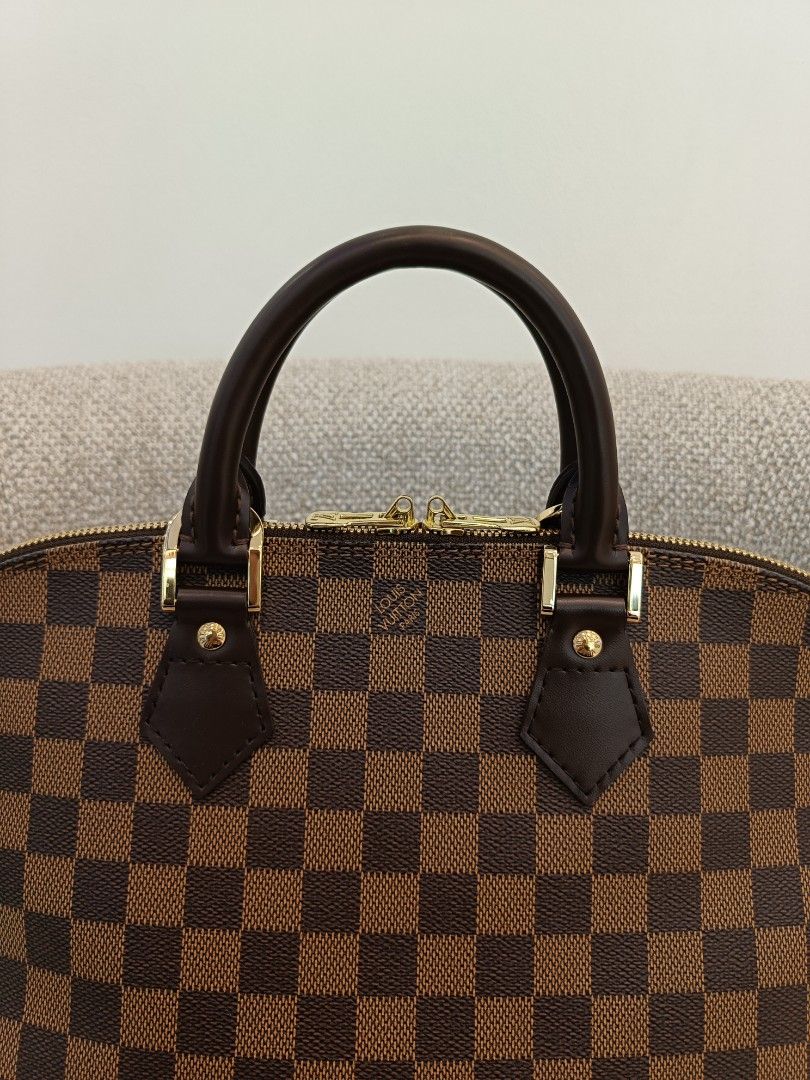 Authentic LOUIS VUITTON Alma Damier (Category: Luxury Bags & Wallets) located in Santa Rosa. Submitted by brandieshoppe (Listing ID 1327100213, Image 3). Description: ✅ Authentic / Original Preloved ✅ From Japan Auction ✅ Moneyback Guaranteed If Proven Fake ✅ In Excellent Condition ✅ Message Us For More Details *Open Also for Layaway Terms.