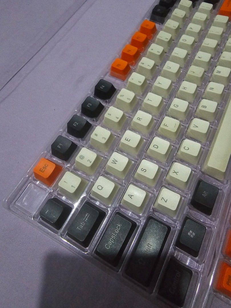 Blue Orange White keycaps for Mechanical Keyboard (Keycaps only!) (Category: Computer Keyboard) located in Paranaque City. Submitted by mgrace002 (Listing ID 1327170393, Image 3). Description: Blue Orange White keycaps for Mechanical Keyboard (no brand). Complete set. No box. RFS: Bumili ng bagong keycap set lol MOP: Maya / GCash (NO COD) Shipping: Lalamove / Grab only (NO MEETUPS) Loc: Sucat, Paranaque Shipping ony from THURS to SUNDAY or holida