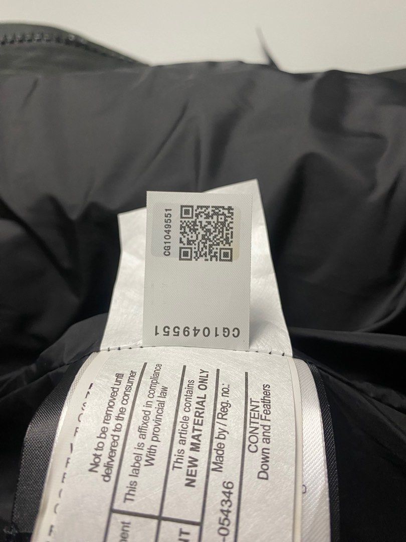 Canada Goose puffer jacket Women s Fashion Coats Jackets and Outerwear on Carousell