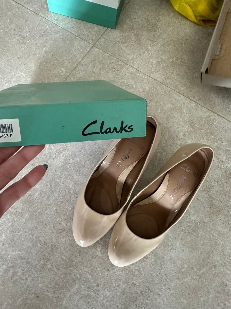 Clarks anika kendra store