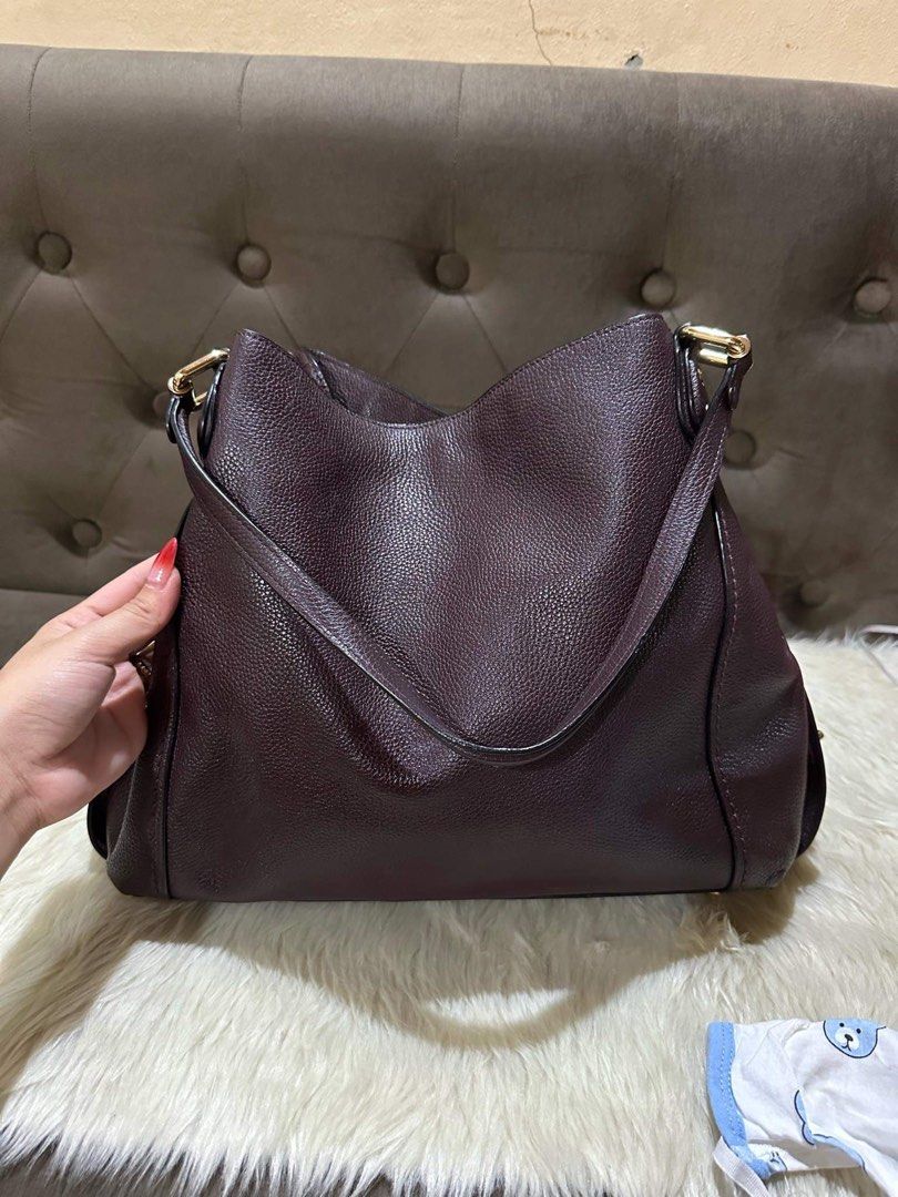Coach edie shoulder bag AUTH (Category: Luxury Bags & Wallets) located in Valenzuela. Submitted by maeomi (Listing ID 1327199401, Image 3). Description: .
