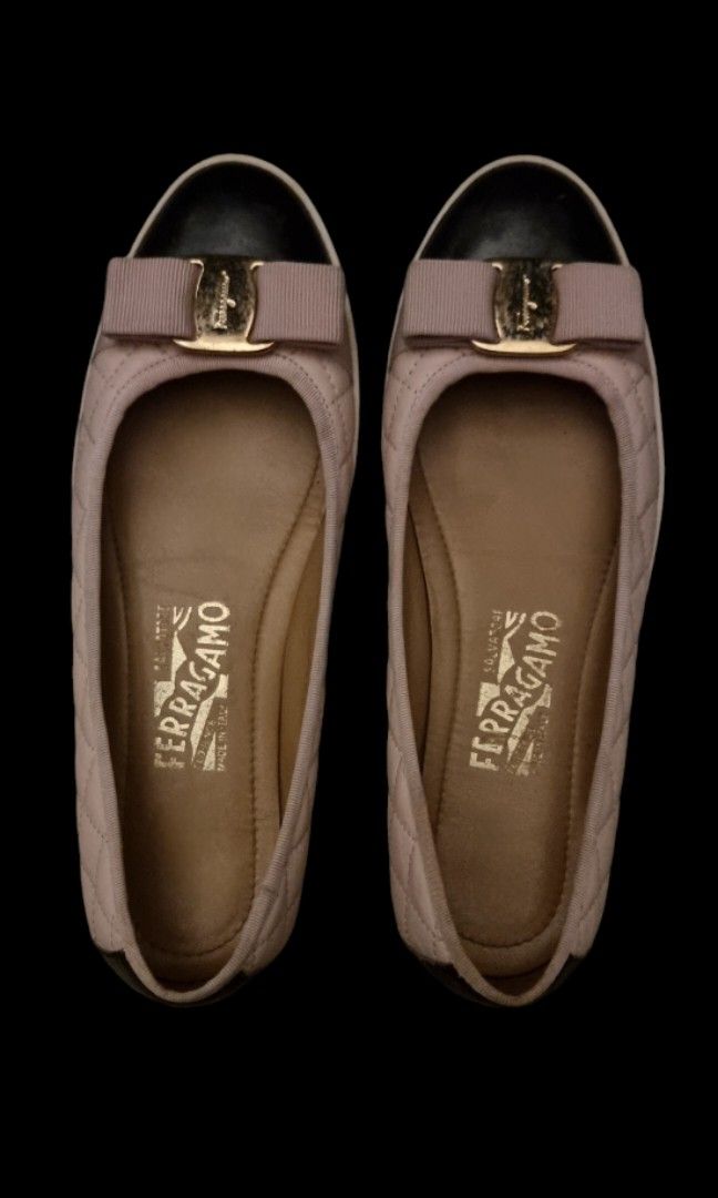 Ballet Flats (Category: Flats & Sandals) located in Silang. Submitted by secondsssssss (Listing ID 1327164329, Image 1). Description: leather. comes narrow. flaws: recolored toe cap and heel counter, few scratches.