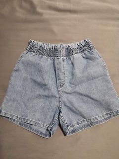 (Category: ) located in . Submitted by Pleaseedontwastetime (Listing ID 1327040180, Image 1). Description: .
