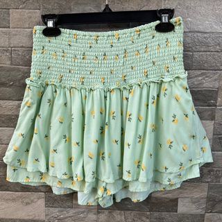 (Category: ) located in . Submitted by BrandedthriftbyEve (Listing ID 1327114080, Image 1). Description: .