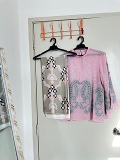 (Category: ) located in . Submitted by shopwithaai (Listing ID 1327183292, Image 1). Description: .