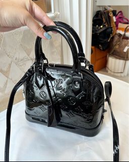 (Category: ) located in . Submitted by luxsuerybag (Listing ID 1327112083, Image 1). Description: .
