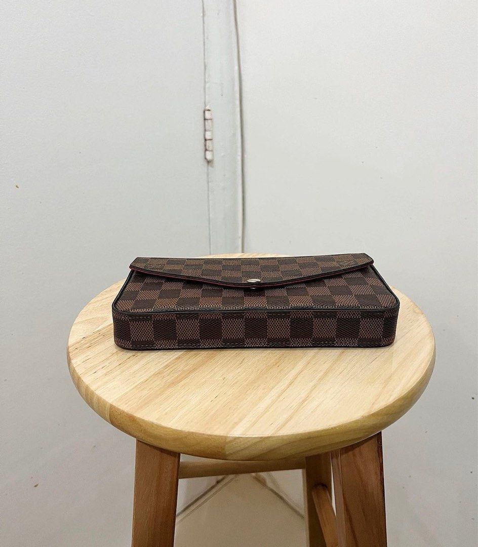 LV Felicie Damier Ebene (Category: Luxury Bags & Wallets) located in Makati City. Submitted by jayclopez (Listing ID 1327122197, Image 2). Description: 100% authentic With receipt, dustbag and gold chain.