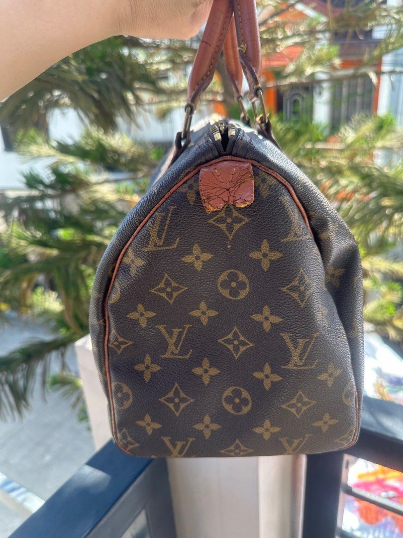 LV PROJECT BAG (Category: Luxury Bags & Wallets) located in Paranaque City. Submitted by ms_a_bags (Listing ID 1327091678, Image 2). Description: Guaranteed Original LV Project Bag - Lv canvass still good not faded unlike other project bag only problem is the vanchetta 😊.