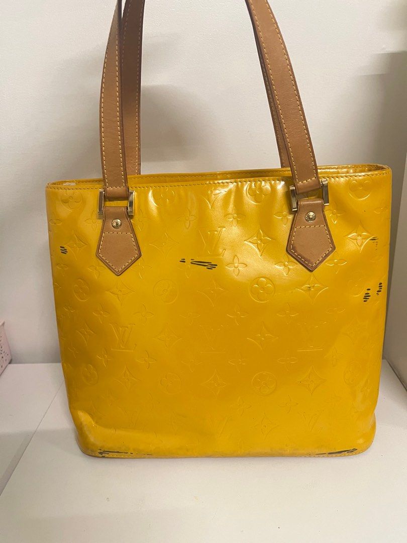 lv vernis houston (Category: Luxury Bags & Wallets) located in Imus. Submitted by aessapdli (Listing ID 1327047617, Image 2). Description: Authentic money back guaranteed Lv vernis houston bought in japan coded. Has flaws black ink. RFs need funds..