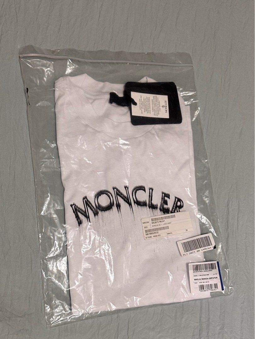 Moncler Mens Oversized Shirt (Category: Luxury Apparel) located in San Juan City. Submitted by declutterclosetcleanup (Listing ID 1327058280, Image 3). Description: Authentic Moncler Tshirt Brand New Bought From US Original Price 385USD Size Large .