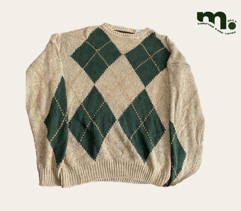 New river Knitted Sweater (Category: Coats, Jackets and Outerwear) located in Muntinlupa City. Submitted by blazefunked (Listing ID 1327116852, Image 2). Description: Still in good condition .