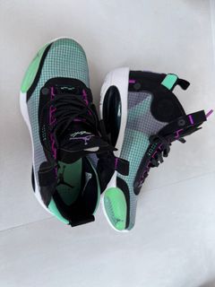 (Category: ) located in . Submitted by sneaks23 (Listing ID 1327093259, Image 1). Description: .