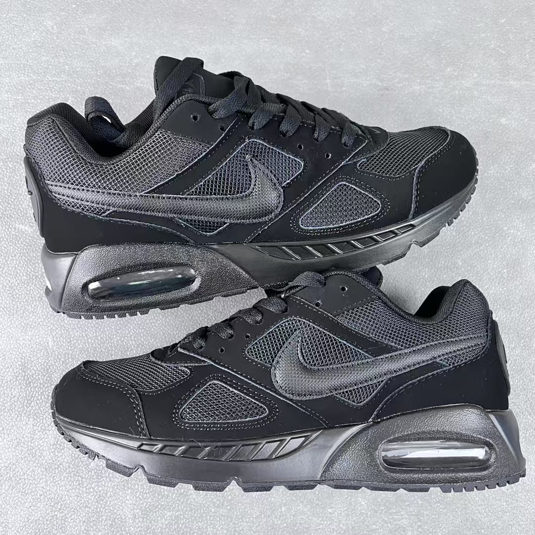 Nike Air Max IVO Leather Triple Black