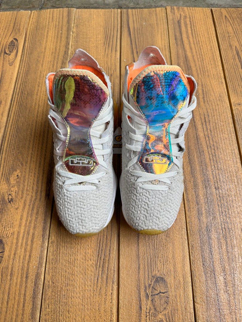 NIKE LEBRON 17 LIMITED EP FUTURE AIR SIZE 40 MULUS Fesyen Pria Sepatu Sneakers di Carousell