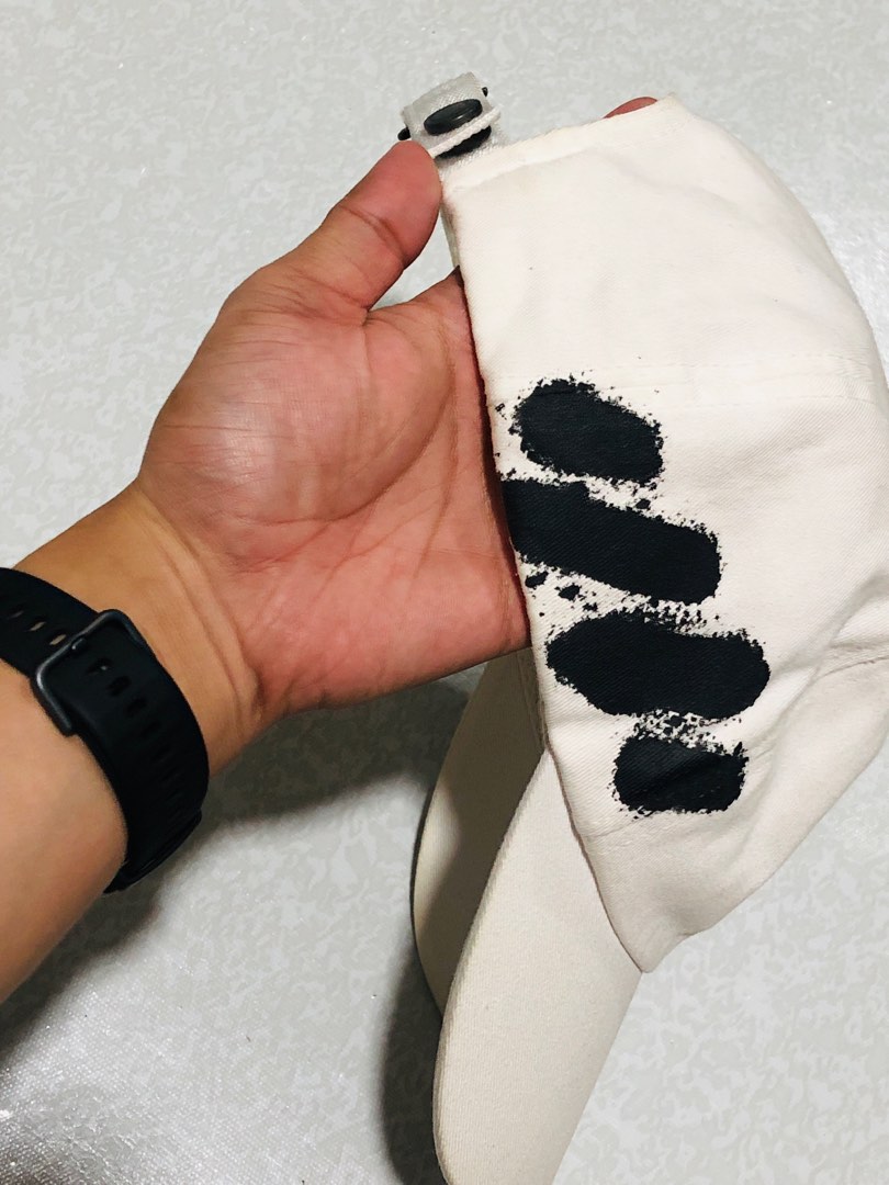 Off White Diag Spray Paint Baseball Cap (Category: Caps & Hats) located in Manila. Submitted by declutterwithzed (Listing ID 1327174042, Image 1). Description: Need wash lang. Off White Cap Dad hat .