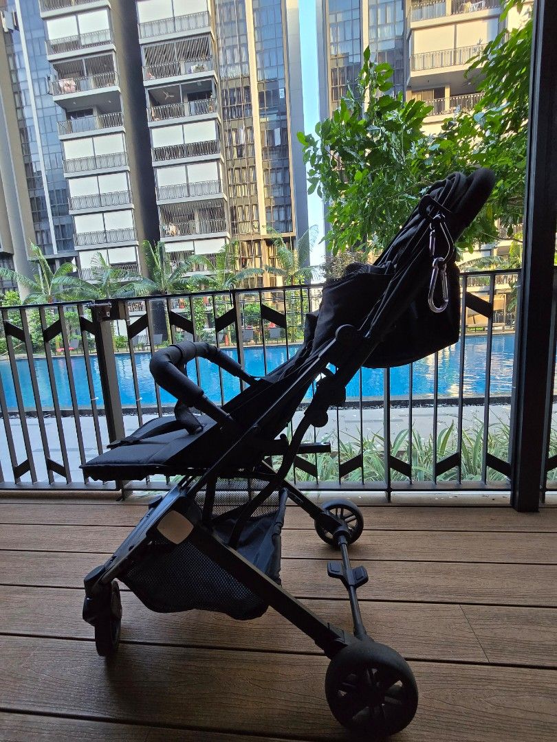 Bily Compact Easy Fold Stroller