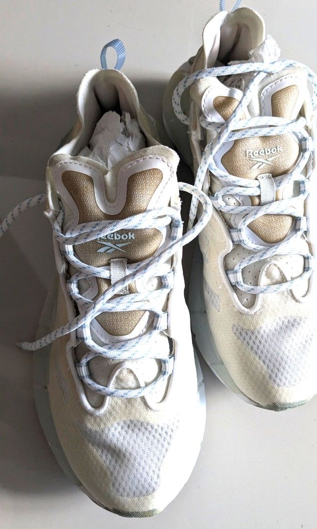 White sports shoes reebok best sale