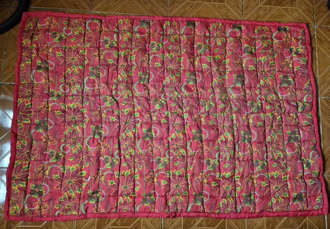 Single Long Floor or Door Mat / Single Sofa Mat (40x60) (Category: Carpets, Mats & Flooring) located in Mandaluyong City. Submitted by sdl_ftn (Listing ID 1327094777, Image 1). Description: Single Long Sofa Mat / Single Long Door or Floor Mat (Makapal, Xmas Design) - Kung ano po Yung nasa pics eto din po Yung item - Length: 60 inches, Width: 40 inches RFS: decluttering MOP: Gcash/BPI/Maya SHIPPING/DELIVERY: Lalamove/LBC/J&T *SF to be shouldered b