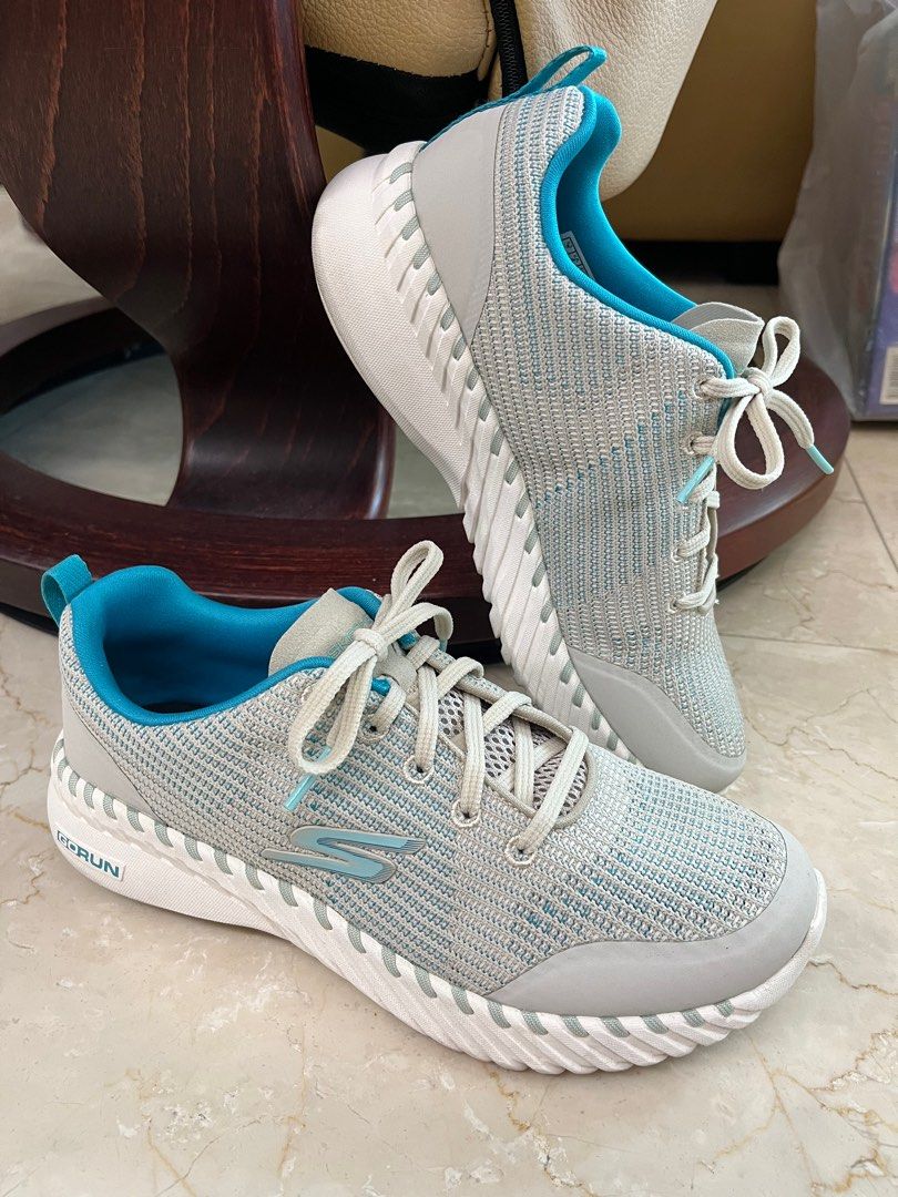Sketchers smart shoes online
