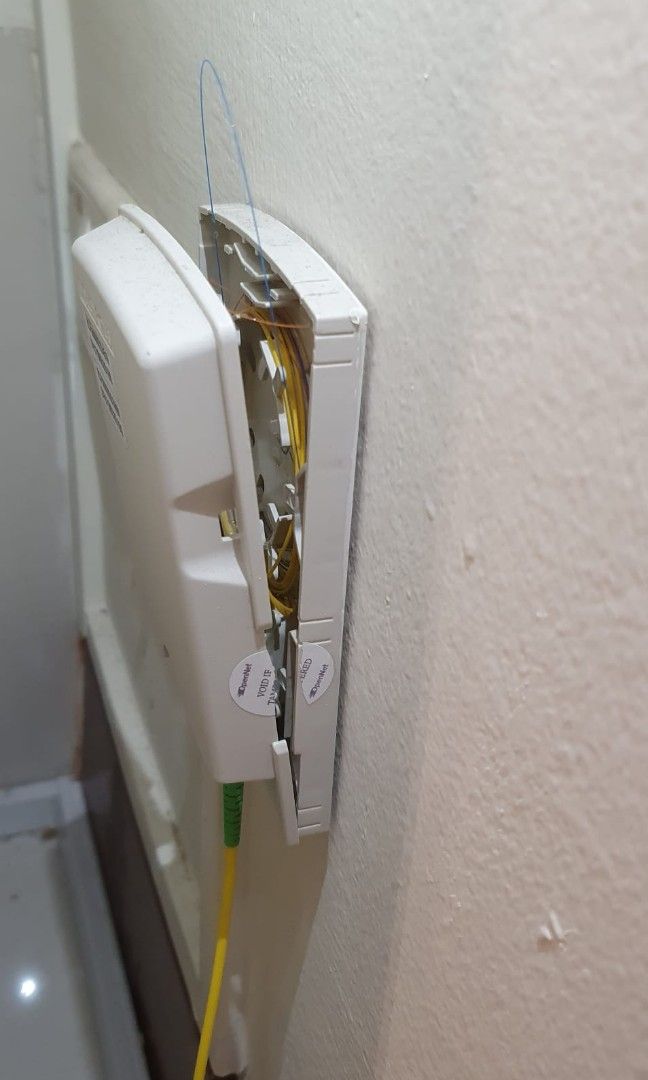 Wifi Internet Issue LAN Data Point Install, Fiber point, Speedup Internet, intermittent slow, Poor coverage, laggy gaming, Deadzone, Maximize, Router Issues. Home networking. WiFi fix Wi-Fi Technician62863084869123114