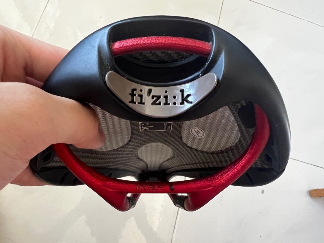 WTS Fizik Kurve Bull braided. Mobius rails. Vintage like saddle. Sports Equipment Bicycles Parts Bicycles on Carousell