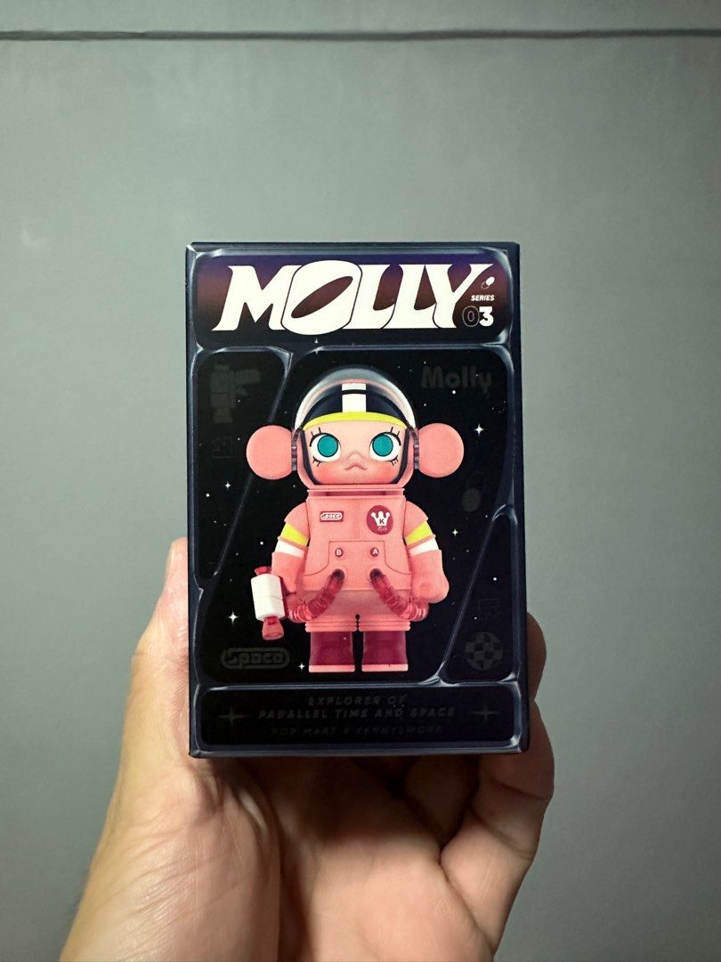 Ready Stock]!! WTS: POP MART - Mega Space Molly 100% Series 1, 2 