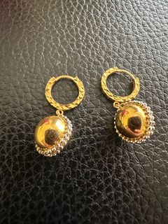 (Category: ) located in . Submitted by luxegold (Listing ID 1327286394, Image 1). Description: .