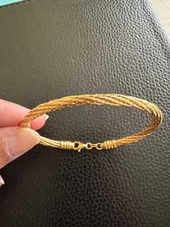 (Category: ) located in . Submitted by luxegold (Listing ID 1327281820, Image 1). Description: .