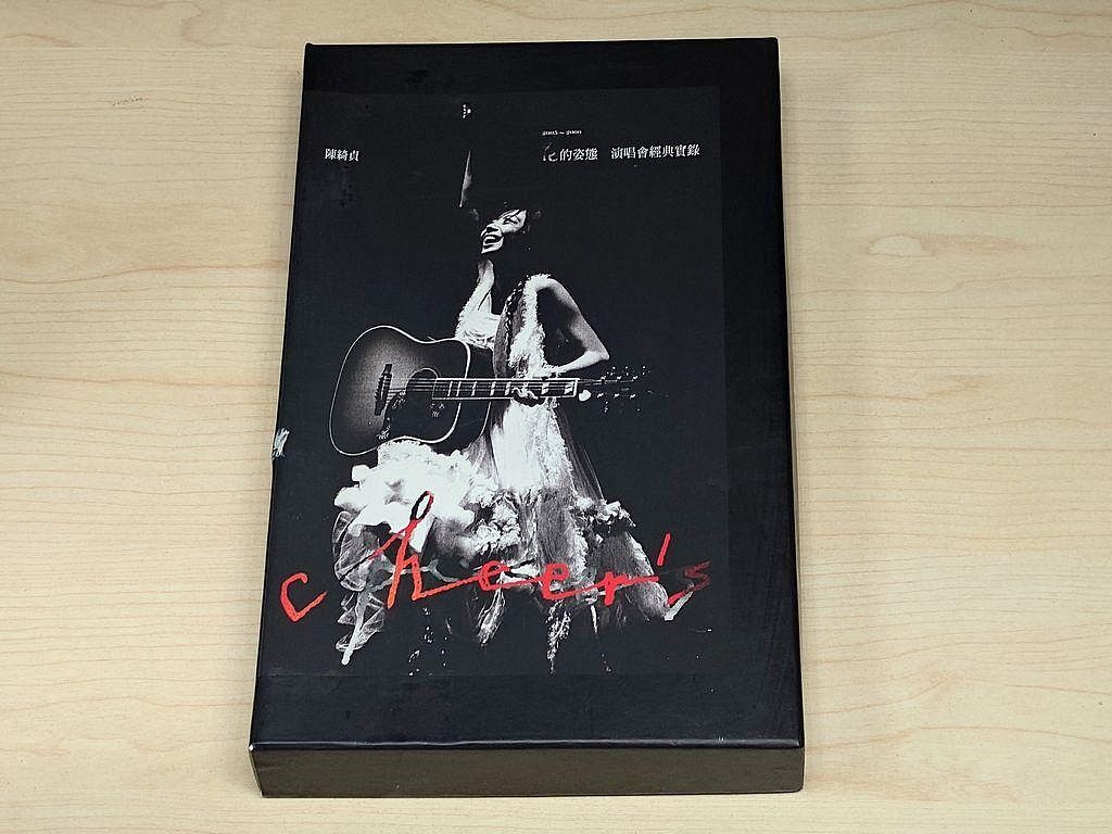 陳綺貞　花的姿態經典實録（限量精裝版）（2CD+DVD） 陳綺貞Cheer Chen【花的姿態演唱會經典實錄－花的姿態】Official