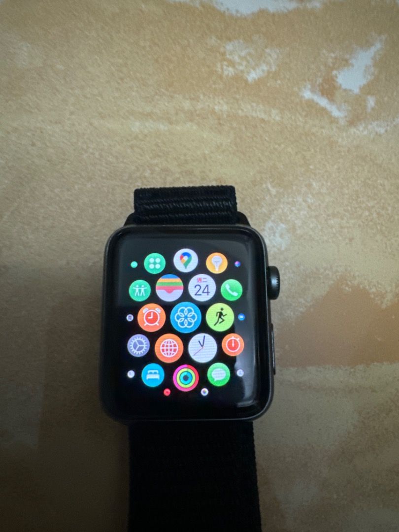 お話し中 Apple Watch3 42mm GPSモデル スペースグレイ