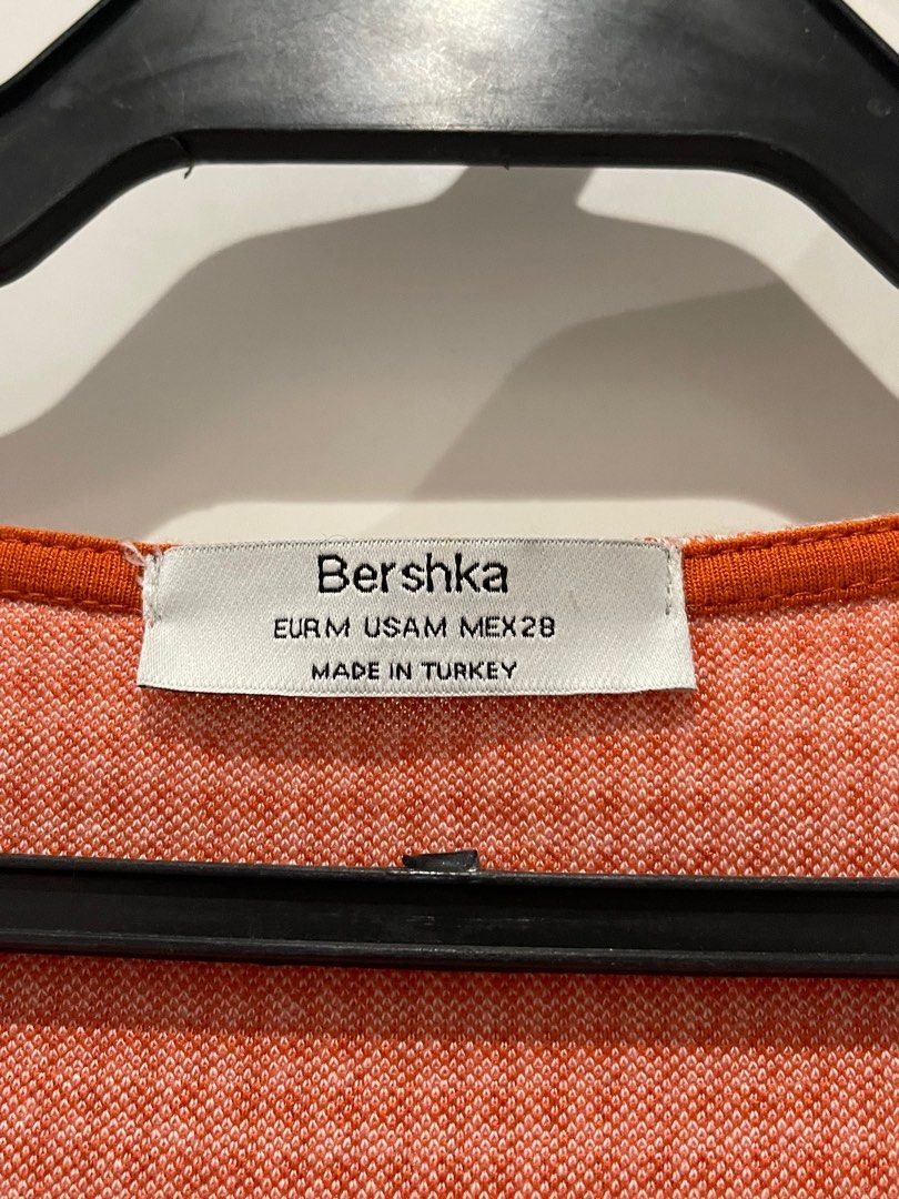 Bershka Romper (Category: Rompers) located in Makati City. Submitted by masterch3f (Listing ID 1327298708, Image 3). Description: — Bershka Romper — Orange/Pink color tone — Size: US M — Used Once — Like brand new — Negotiable 🌺 — MOP: Gcash/UnionBank — Shipping: Metro Manila same day delivery (Grab, Lalamove, etc) only — No returns, refunds, or exchanges RFS: Declutterring.