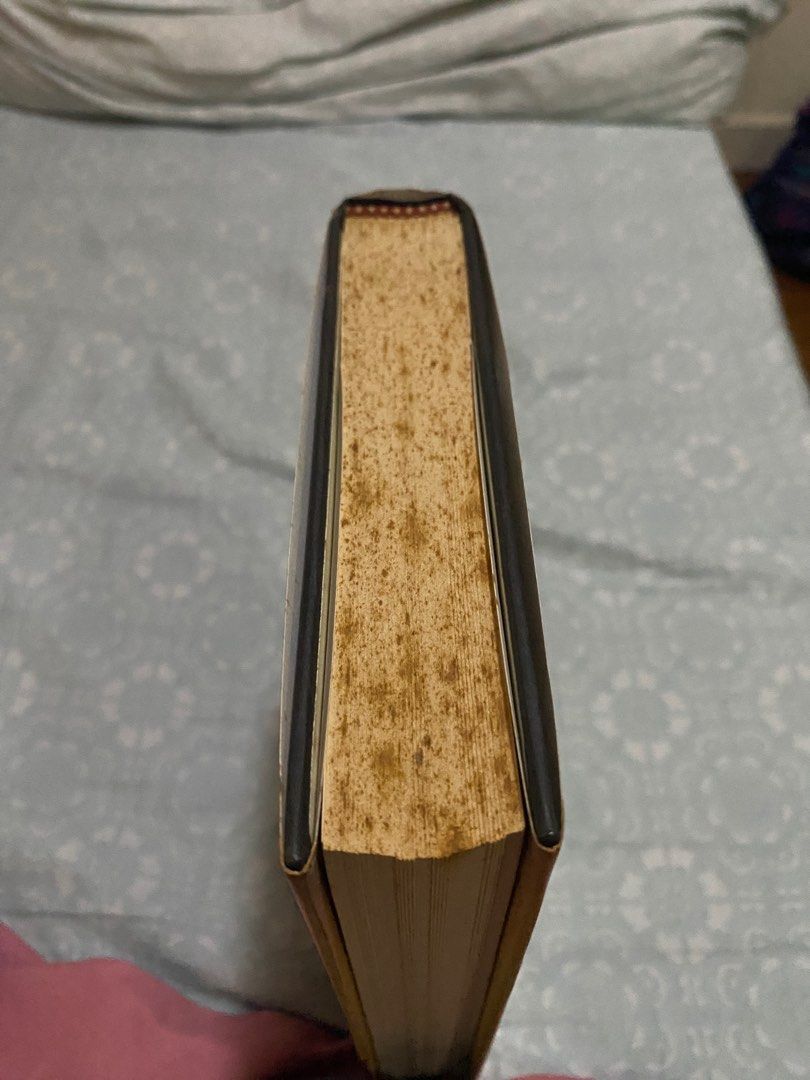 Bloodline by Claudia Gray (A Star Wars Spinoff) (Category: Storybooks) located in Quezon City. Submitted by heymitch99 (Listing ID 1327294869, Image 2). Description: Yellowed pages Has spotting already Still in okay condition MOP: Gcash/Maya ‼️ NO SH🍊PEE Check out Please dont ask for more photos. These are already the actual condition of my books :) .