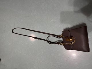 （分類：）位於 。 由 aboxoframdom 提交（商品編號 1327345125，圖片 1）。簡介： 。