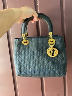 (Category: ) located in . Submitted by urbanhymnsstore (Listing ID 1327261080, Image 1). Description: .