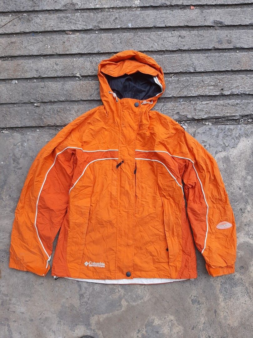 COLUMBIA RAIN JACKET OMNI-SHIELD (Category: Coats, Jackets and Outerwear) located in Cebu City. Submitted by madjekfinds (Listing ID 1327253283, Image 1). Description: COLUMBIA OMNI-SHIELD RAIN JACKET FOR WOMENS PWEDE RIN FOR MEN EXCELLENT CONDITION HEAVYWEIGHT SIZE MEDUIM W 21.5 L 26-27 priceplus sf MOP: Gcash via jnt COD Maxim cebu WITH VENTILATION (UNDER ARM) USES: HIKING, CAMPS, LONG RIDE AND OTHER OUTDOOR ACTIVITIES..