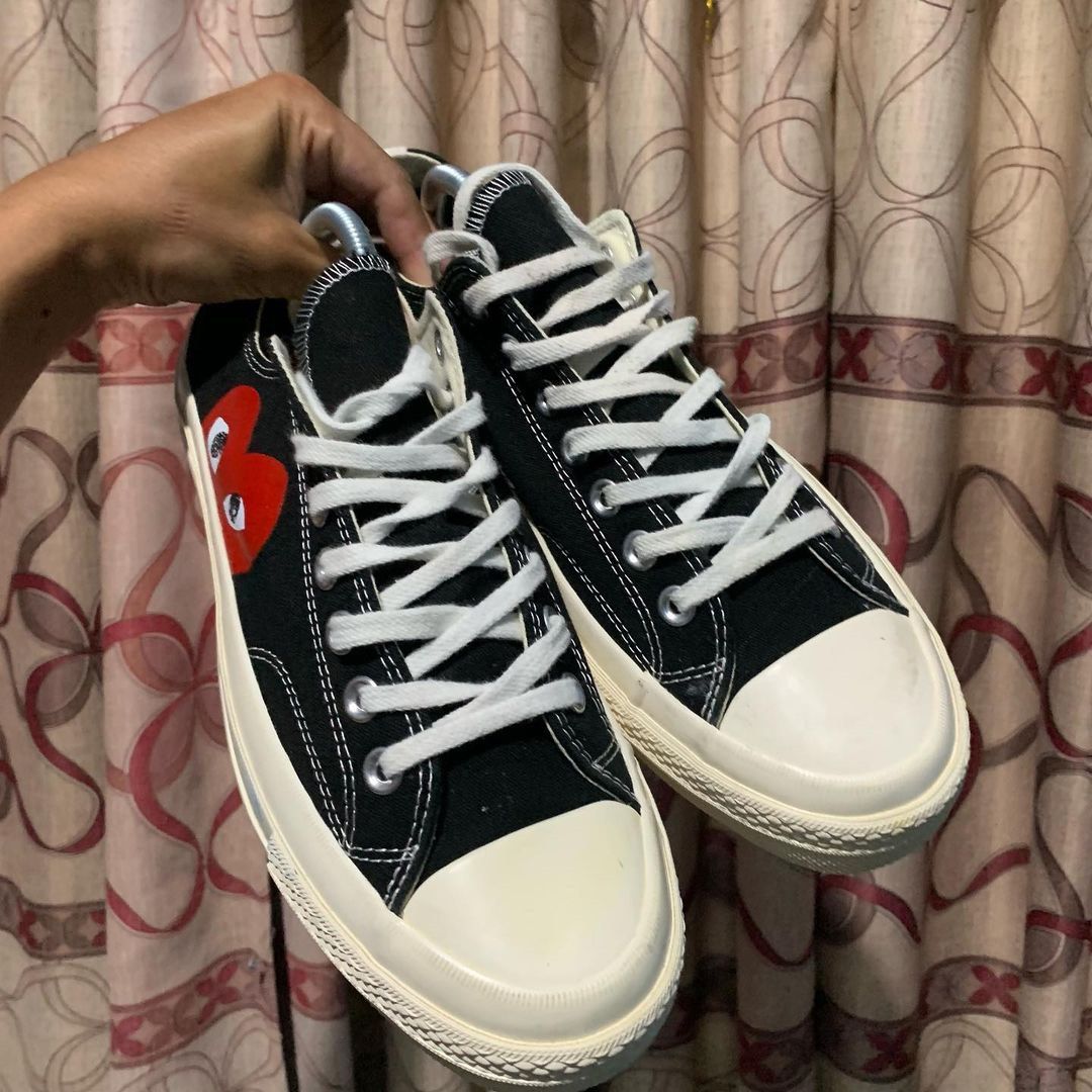 Converse CDG original Fesyen Pria Sepatu Sneakers di Carousell