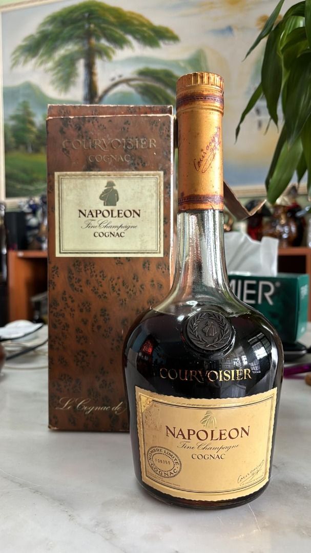 COURVOISIER NAPOLEON COGNAC 旧ボトル4828　箱付 COURVOISIER NAPOLEON COGNAC 旧ボトル4828 箱付 コニャック