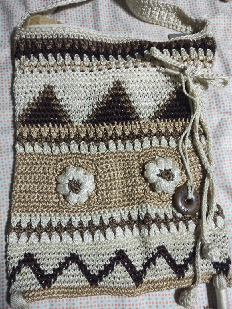 Crochet bag (Category: Luxury Bags & Wallets) located in Manila. Submitted by dj0016 (Listing ID 1327323128, Image 2). Description: the sak crochet bag twice lang nagamit.