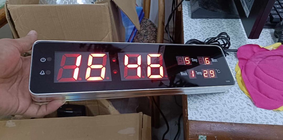 Digital Wall Clock (Category: Clocks) located in Manila. Submitted by sdfsolutions (Listing ID 1327329125, Image 3). Description: Material: ABS Aluminum Plug: US Plug 110-240V Battery: Built-in CR2032 Lithium Battery Lage Clock Accuracy: Less than or equal to +/-0.3 seconds per day wer failure, and the clock face is not displayed. Big digit LED digital clock, high precision, This led clock can be placed on a desktop or hung on a wall, suitable fo