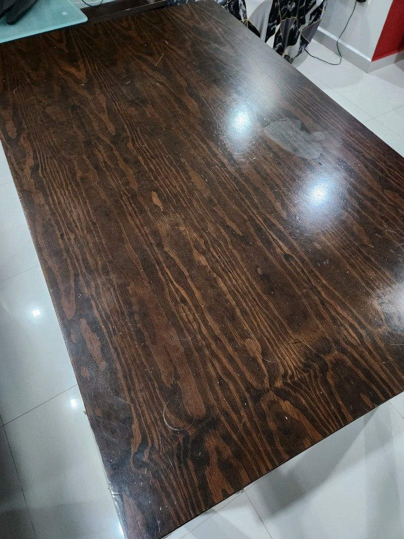 Dining table (Category: Tables & Sets) located in Singapore. Submitted by phiwon (Listing ID 1327328997, Image 1). Description: one corner laminate chipped of. The rest ok. table top got stain mark. see pictures attached. table is very stable. not shaky at all. good size for 4 to 6 ppl.