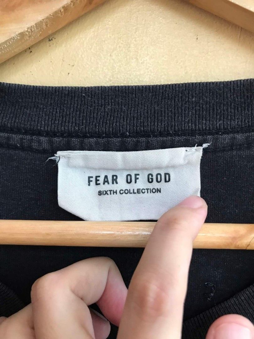 FEAR OF GOD TSHIRT REFLECTORIZED (Category: Tshirts & Polo Shirts ) located in Agoncillo. Submitted by andreiqtp2t (Listing ID 1327293517, Image 2). Description: Excellent condi No issue Size Large to XL W23.5 L28.