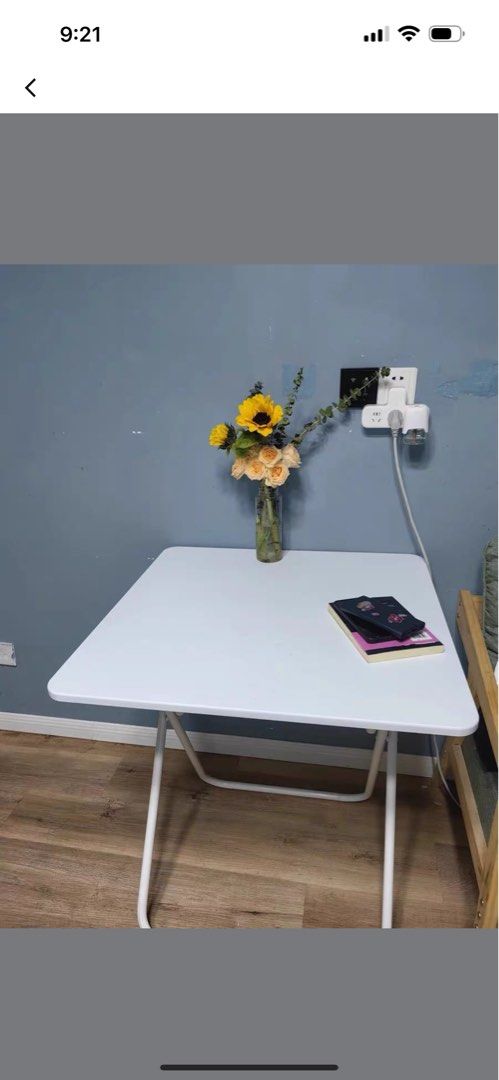 Foldable Table (Category: Tables & Sets) located in Singapore. Submitted by isabel_lalalala (Listing ID 1327336248, Image 3). Description: Like new foldable table.