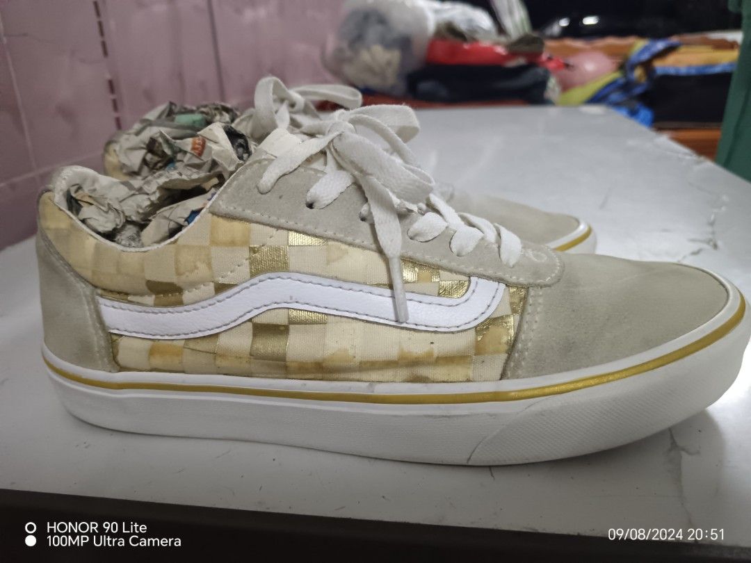 Checkered vans cream shop