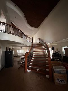 For Lease: Renovated H&L @St. Ignatius, QC