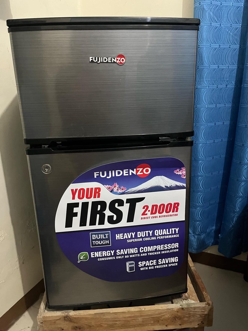 Personal Ref Fujidenzo two door personal ref, TV & Home Appliances, Kitchen ...