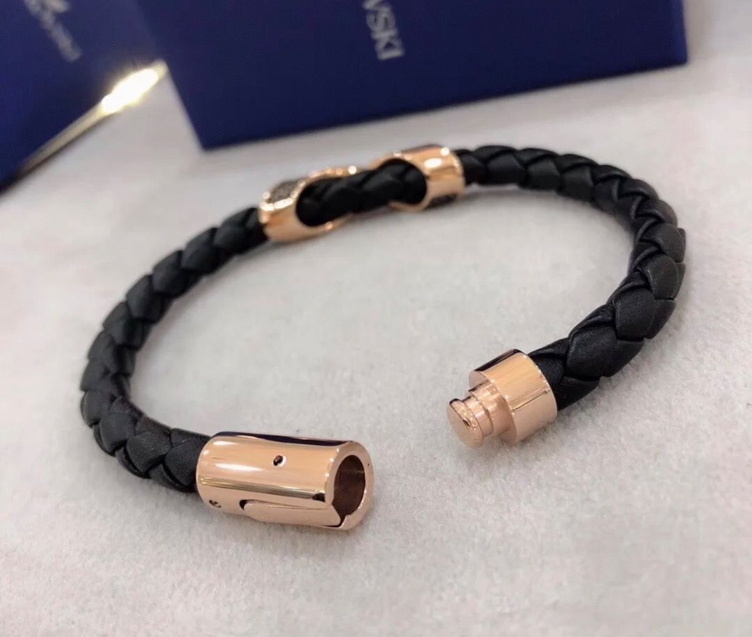 Genuine Swarovski men s bracelet classic black braided hand rope 5115156 5159648 Promotion Discount 5day Bubble Wrap Protect