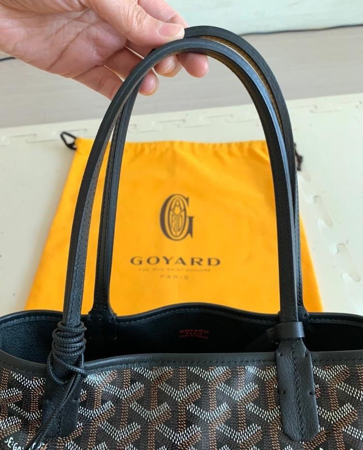 goyard mini anjou (Category: Luxury Bags & Wallets) located in Quezon City. Submitted by slluxury_ph (Listing ID 1327299711, Image 3). Description: like new condition complete.